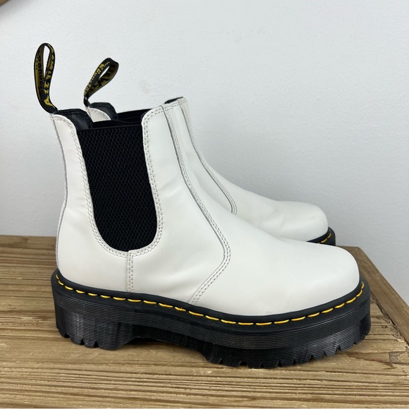 Dr. Martens 2976 Smooth Leather Platform Chelsea Boots - Picture 4 of 9